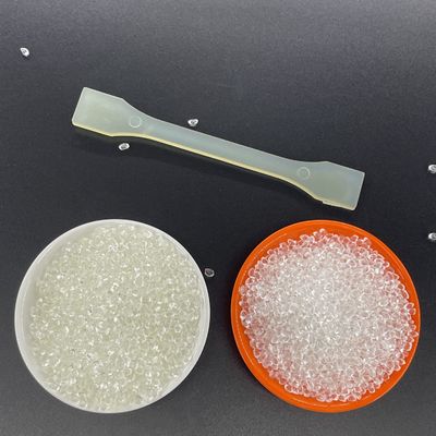 Độ trong suốt cao, Đúc nhanh, Độ đàn hồi tốt, Độ dẻo dai tuyệt vời, Hạt ép nhựa TPU thân thiện với môi trường hoặc đùn, Thích hợp cho đồ chơi thú cưng, dây nhảy, dây điện